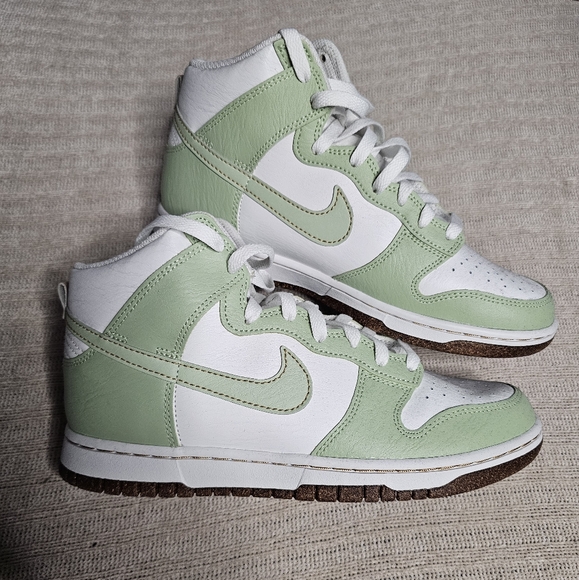 Nike Dunk High Retro SE sneakers in sage green - Picture 3 of 8